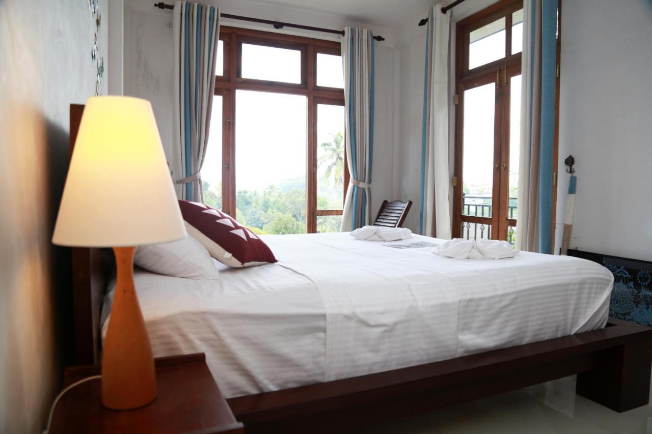 Chathu Holiday Home Kandy Extérieur photo
