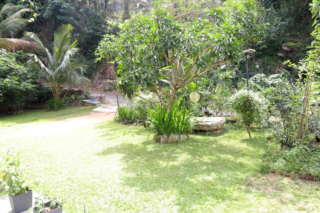 Chathu Holiday Home Kandy Extérieur photo